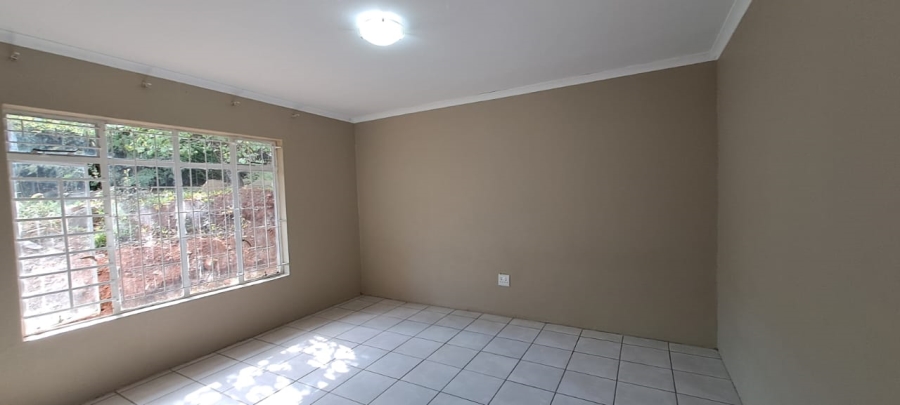 5 Bedroom Property for Sale in Hospitaalheuwel Free State